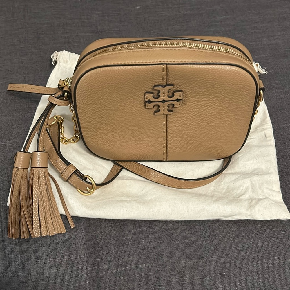 Tory Burch crossbody (Dust bag included)